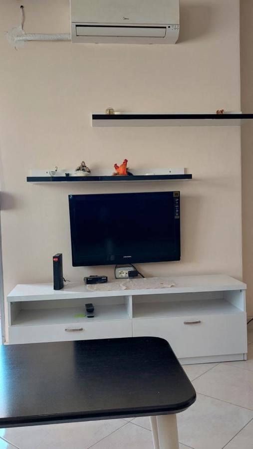 Sweetview 2-Bedroom Apartment With 3 Balcony Seaview Vlorë Exterior foto